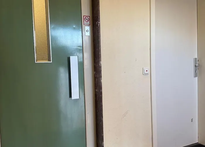 Grosse Am Hbf-vorplatz